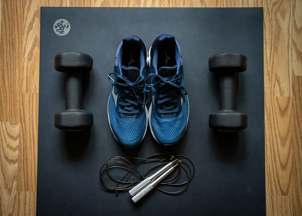 shoes with dumbbells interval training for runners